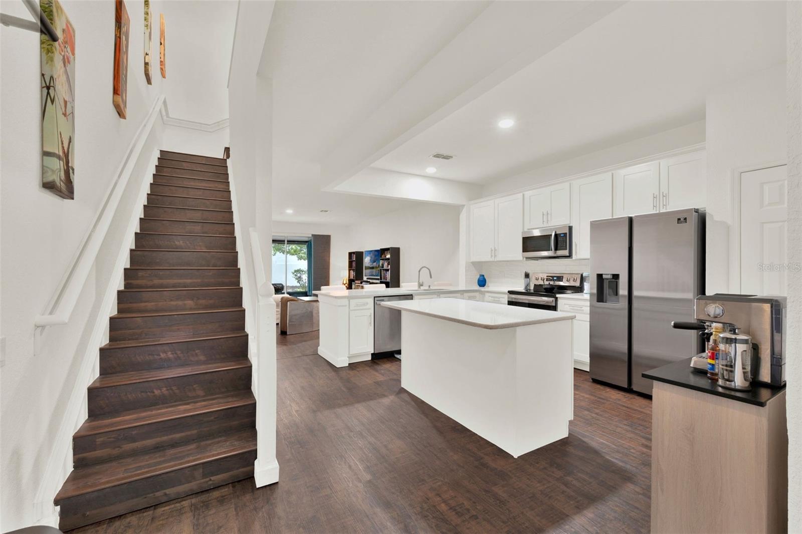 Image 16 of 45 For 6931 Sperone Street