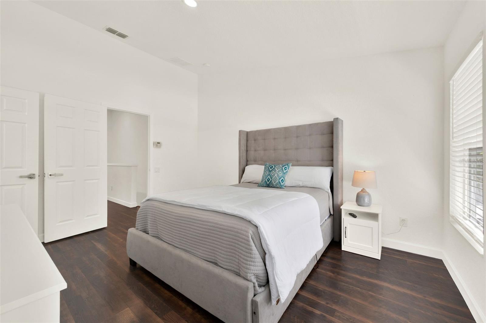 Image 20 of 45 For 6931 Sperone Street
