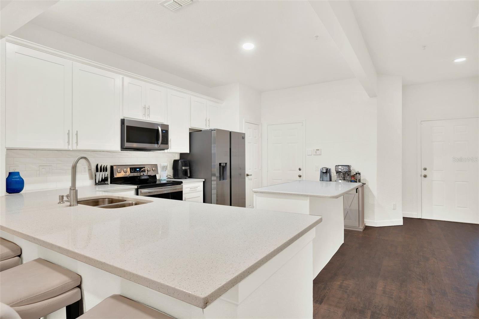 Image 7 of 45 For 6931 Sperone Street