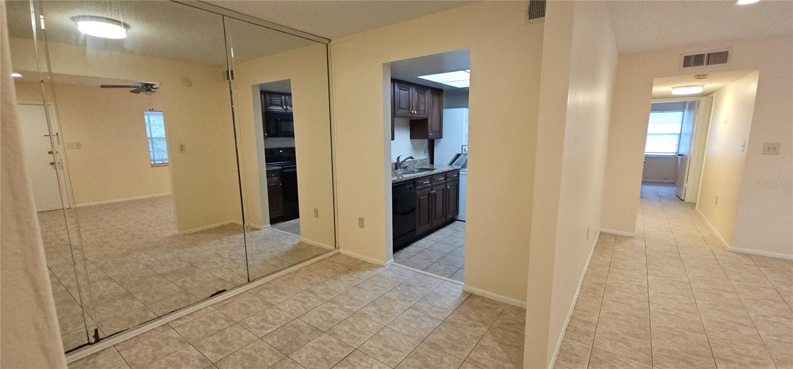 Image 7 of 24 For 700 Airport Boulevard G6