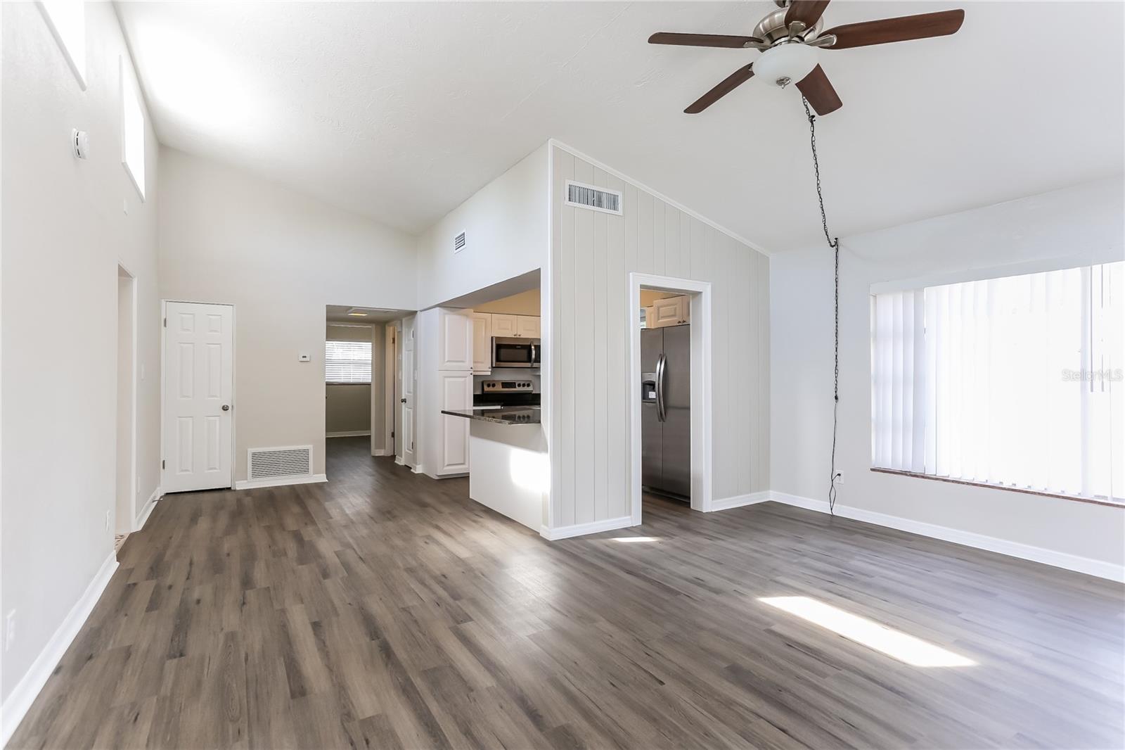 Image 2 of 16 For 420 Flamingo Drive