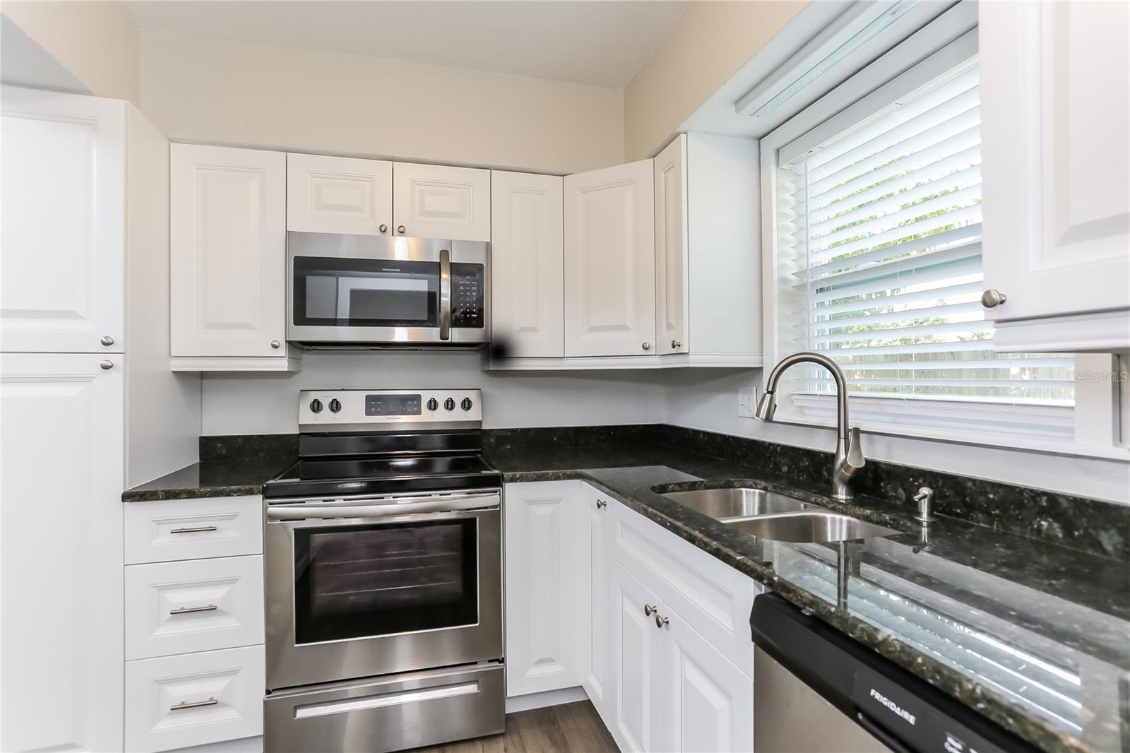 Image 4 of 16 For 420 Flamingo Drive
