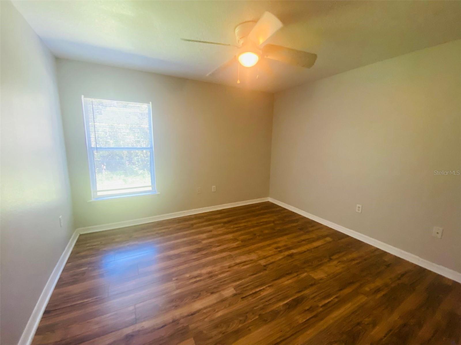 Image 10 of 33 For 423 Disston Avenue