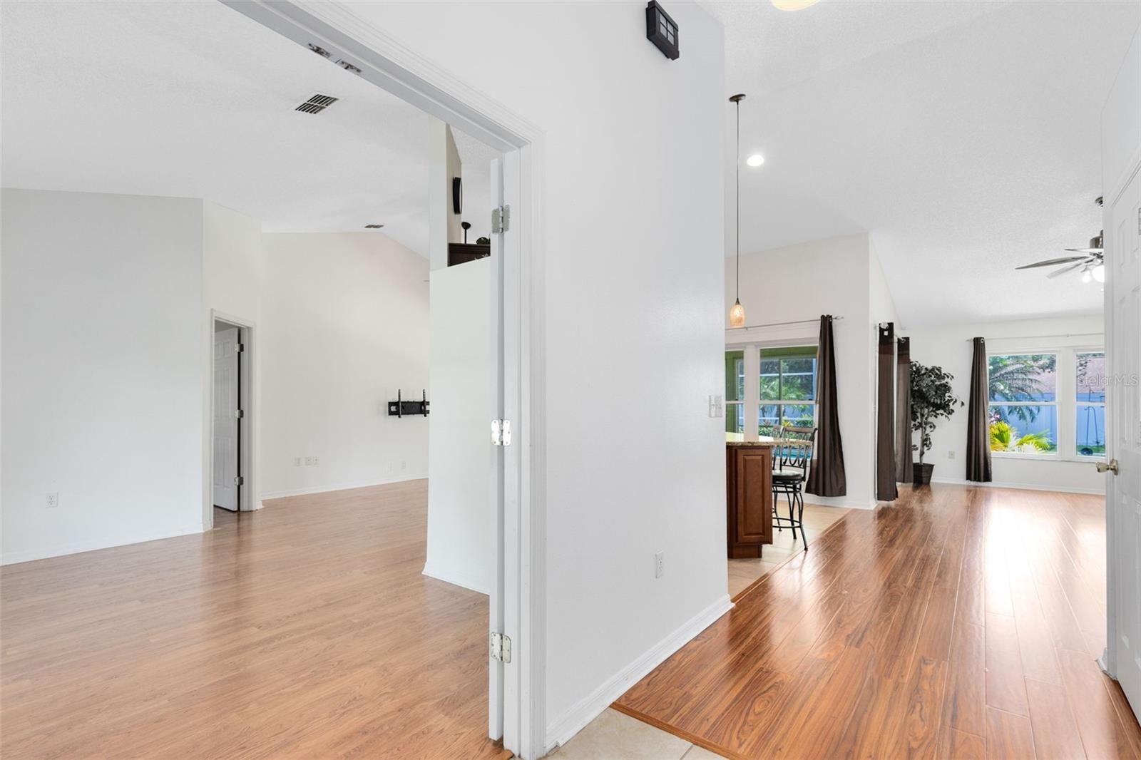 Image 3 of 34 For 204 Grovepark Drive