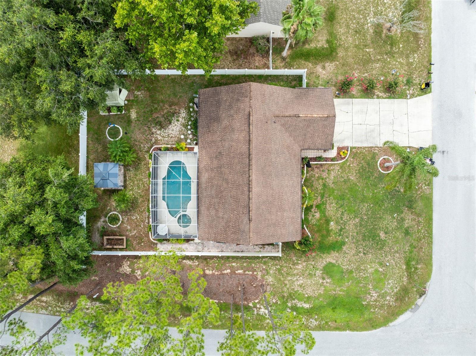 Image 34 of 34 For 204 Grovepark Drive