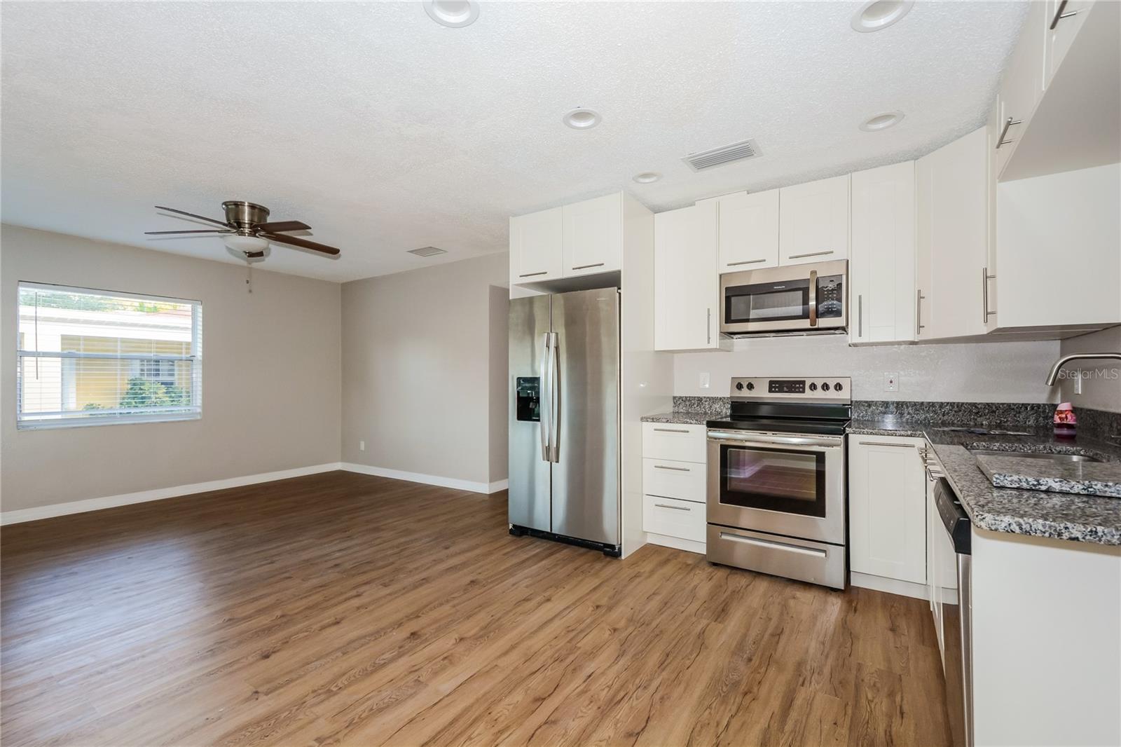 Image 6 of 16 For 2804 Nassau Street
