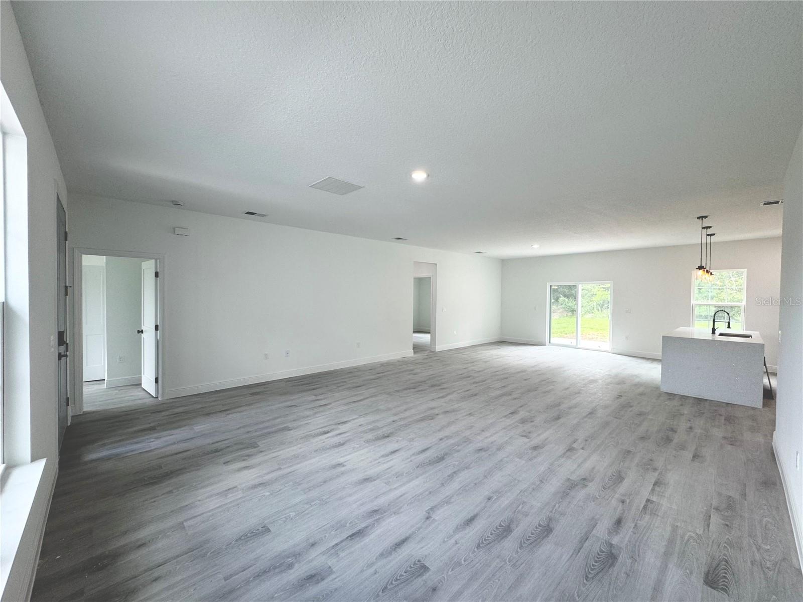 Image 15 of 41 For 6263 Whispering Oak Loop