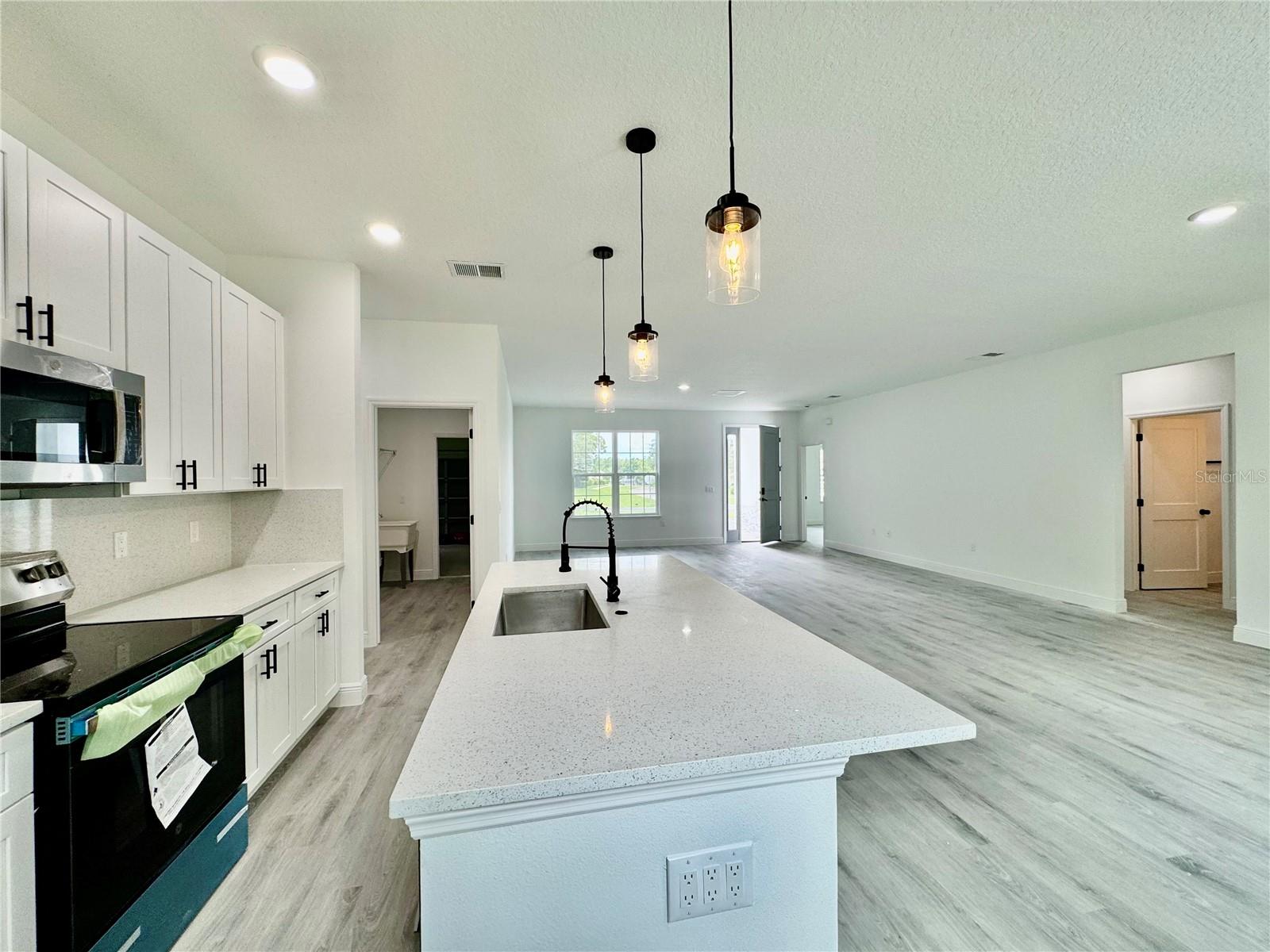 Image 19 of 41 For 6263 Whispering Oak Loop