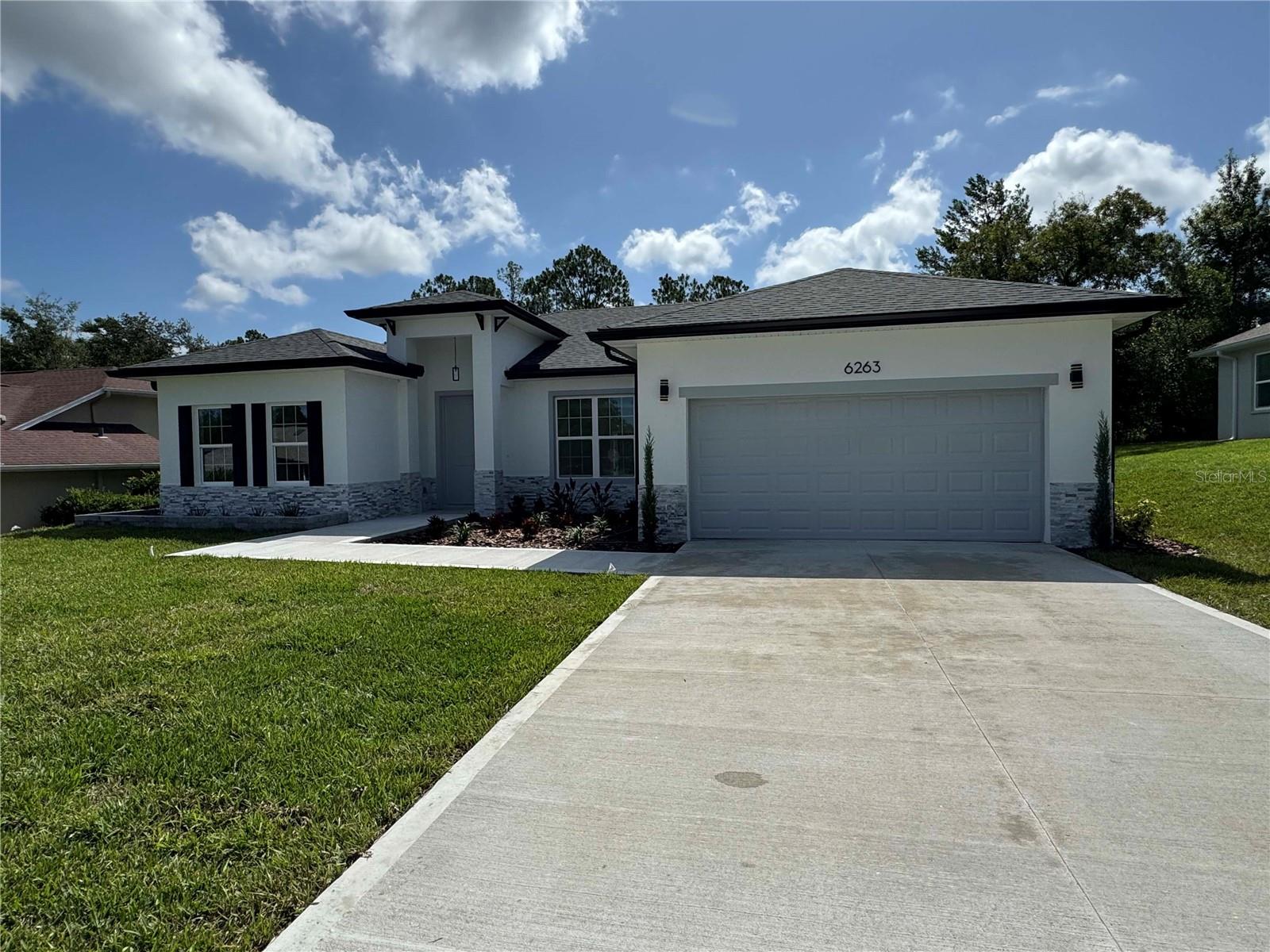 Image 3 of 41 For 6263 Whispering Oak Loop