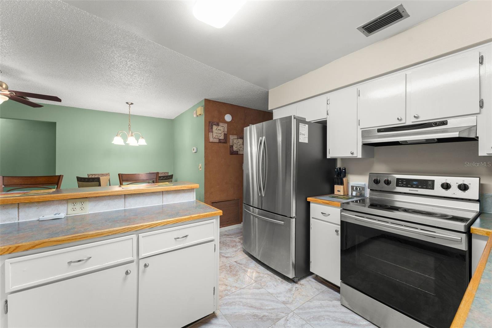 Image 14 of 33 For 2705 Wilmette Avenue