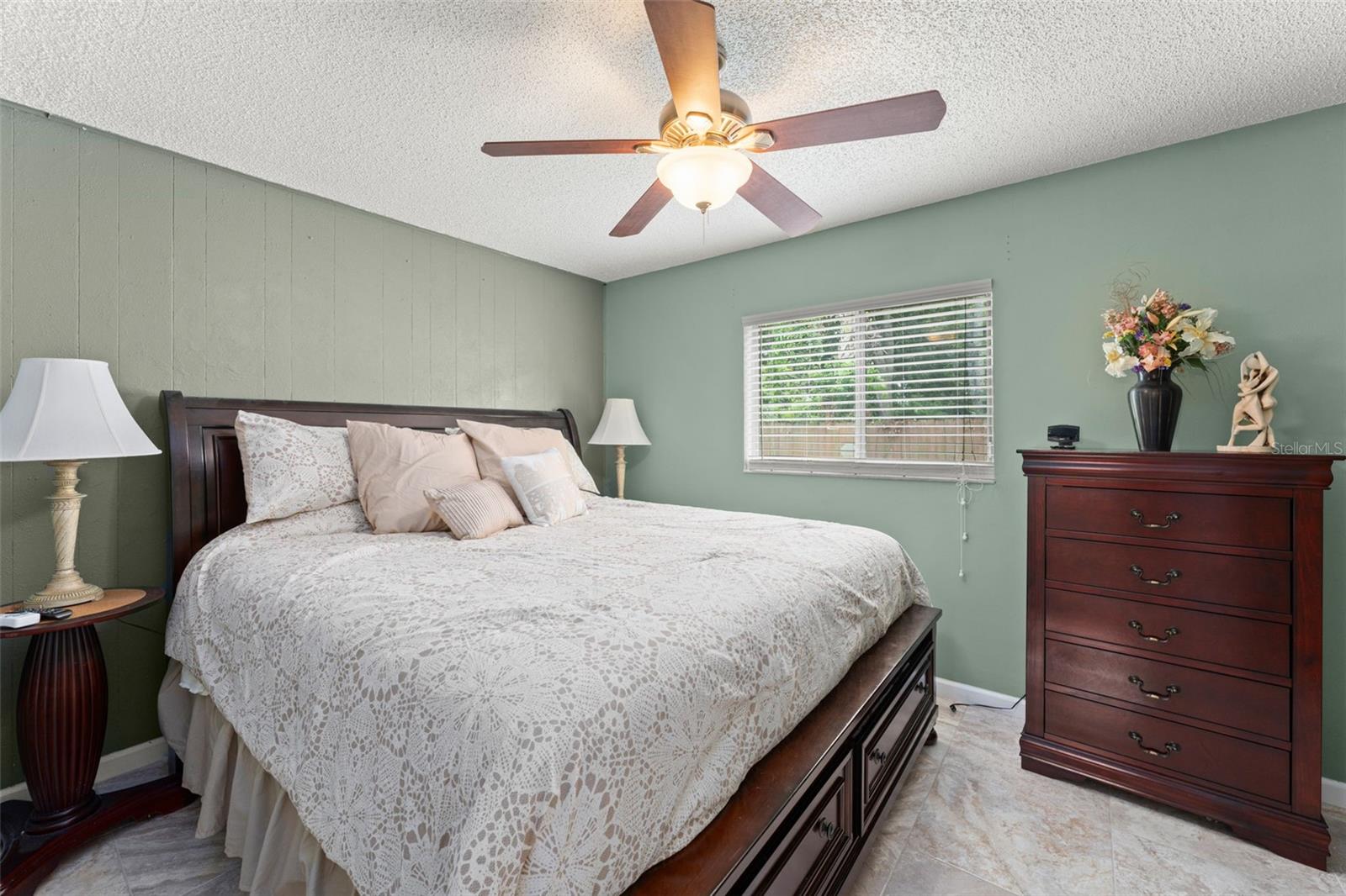 Image 19 of 33 For 2705 Wilmette Avenue