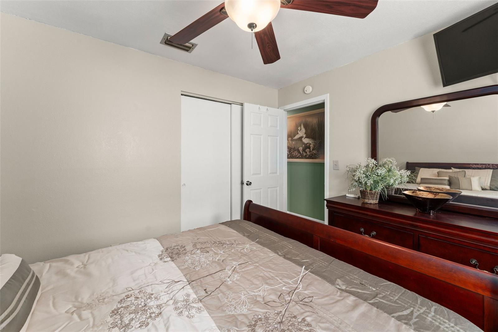 Image 24 of 33 For 2705 Wilmette Avenue