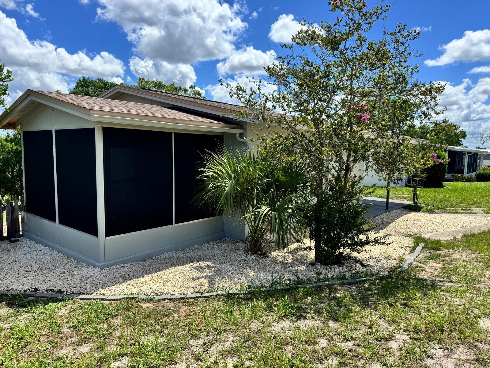 Listing photo id 15 for 7103 Fireside Street