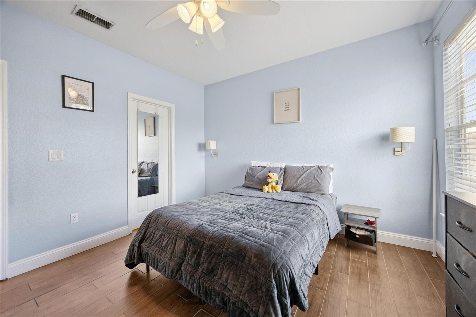 Image 21 of 41 For 8816 Dunes Court 303