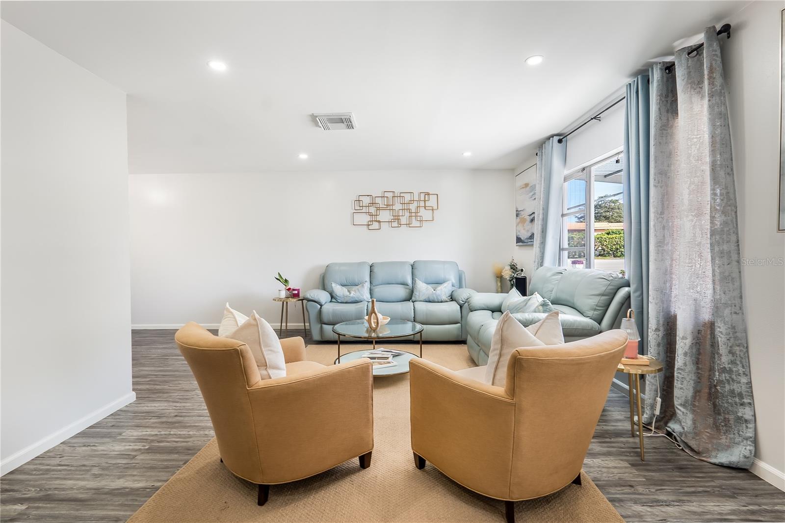 Image 6 of 33 For 1501 18th Drive