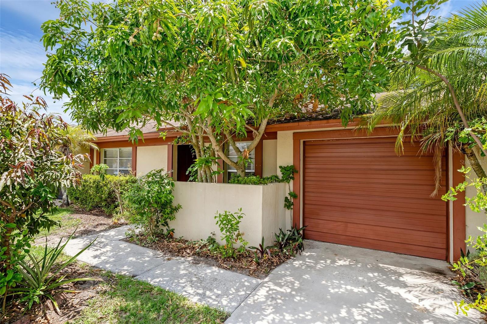 Image 2 of 25 For 1032 Calanda Avenue 1032