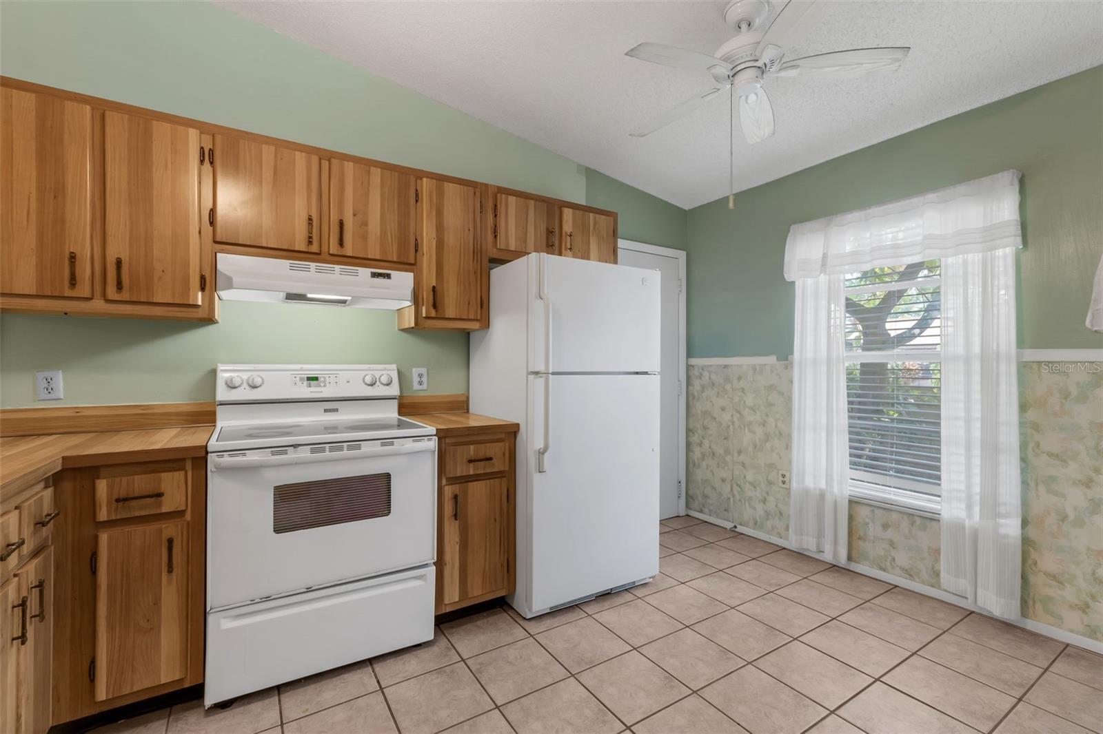 Image 6 of 25 For 1032 Calanda Avenue 1032