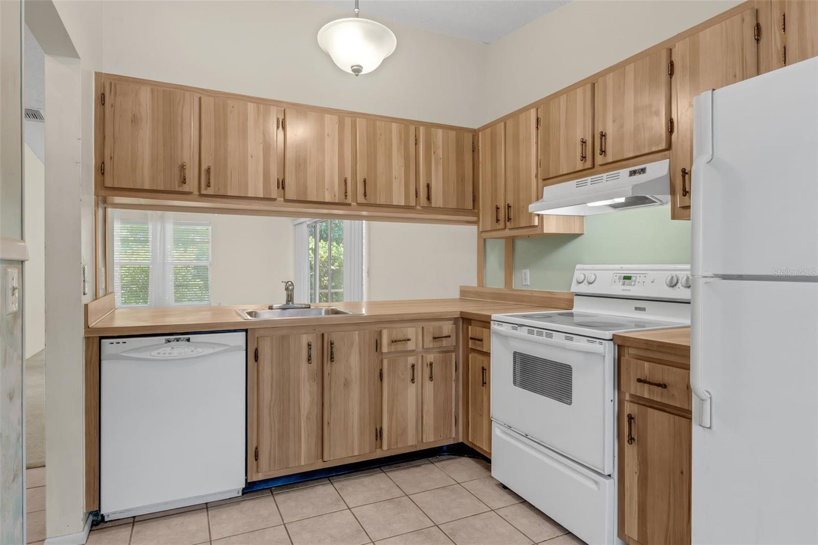 Image 8 of 25 For 1032 Calanda Avenue 1032