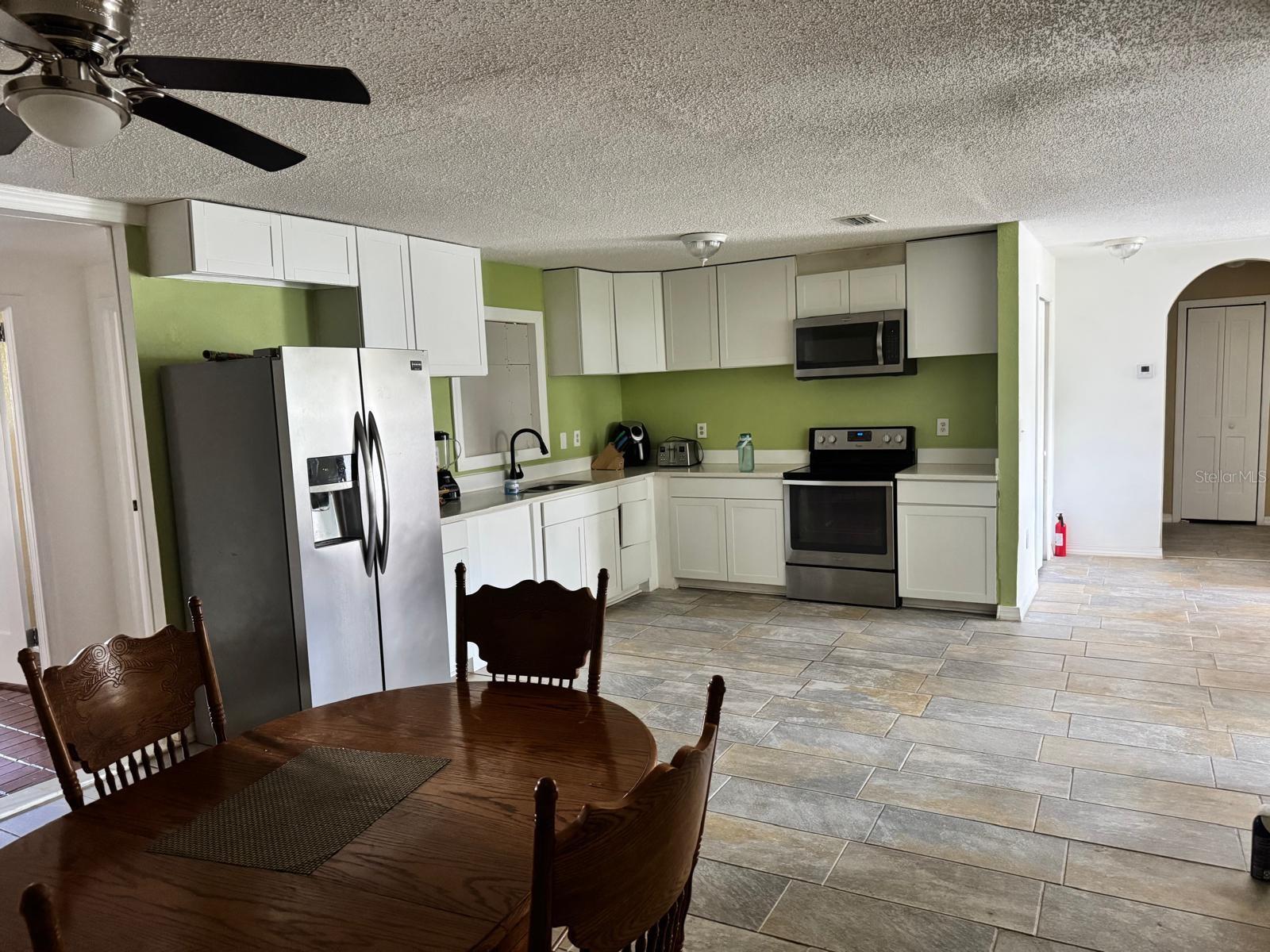 Image 4 of 18 For 11063 Auburndale Street