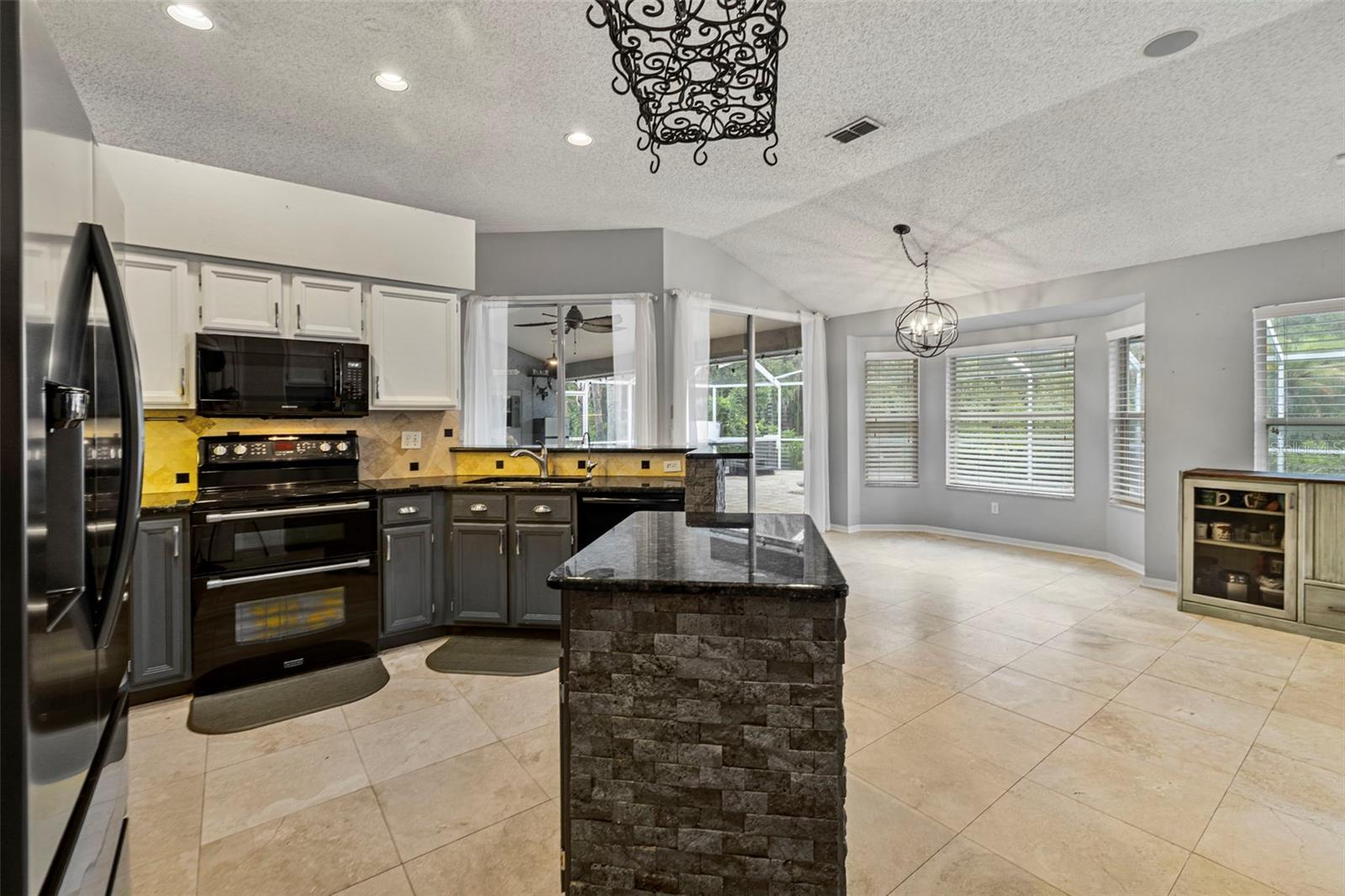 Image 13 of 44 For 28707 Raleigh Place