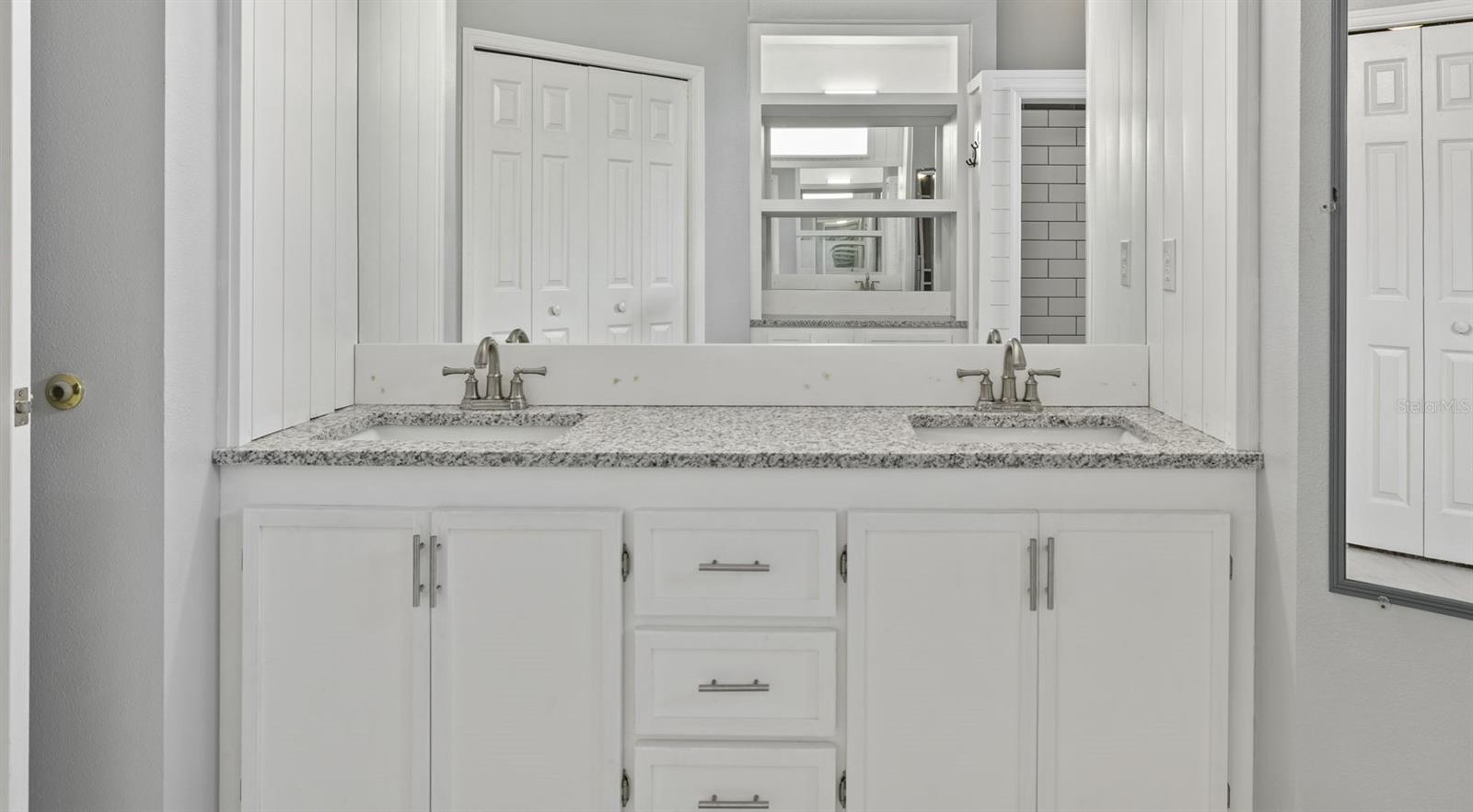 Image 22 of 44 For 28707 Raleigh Place