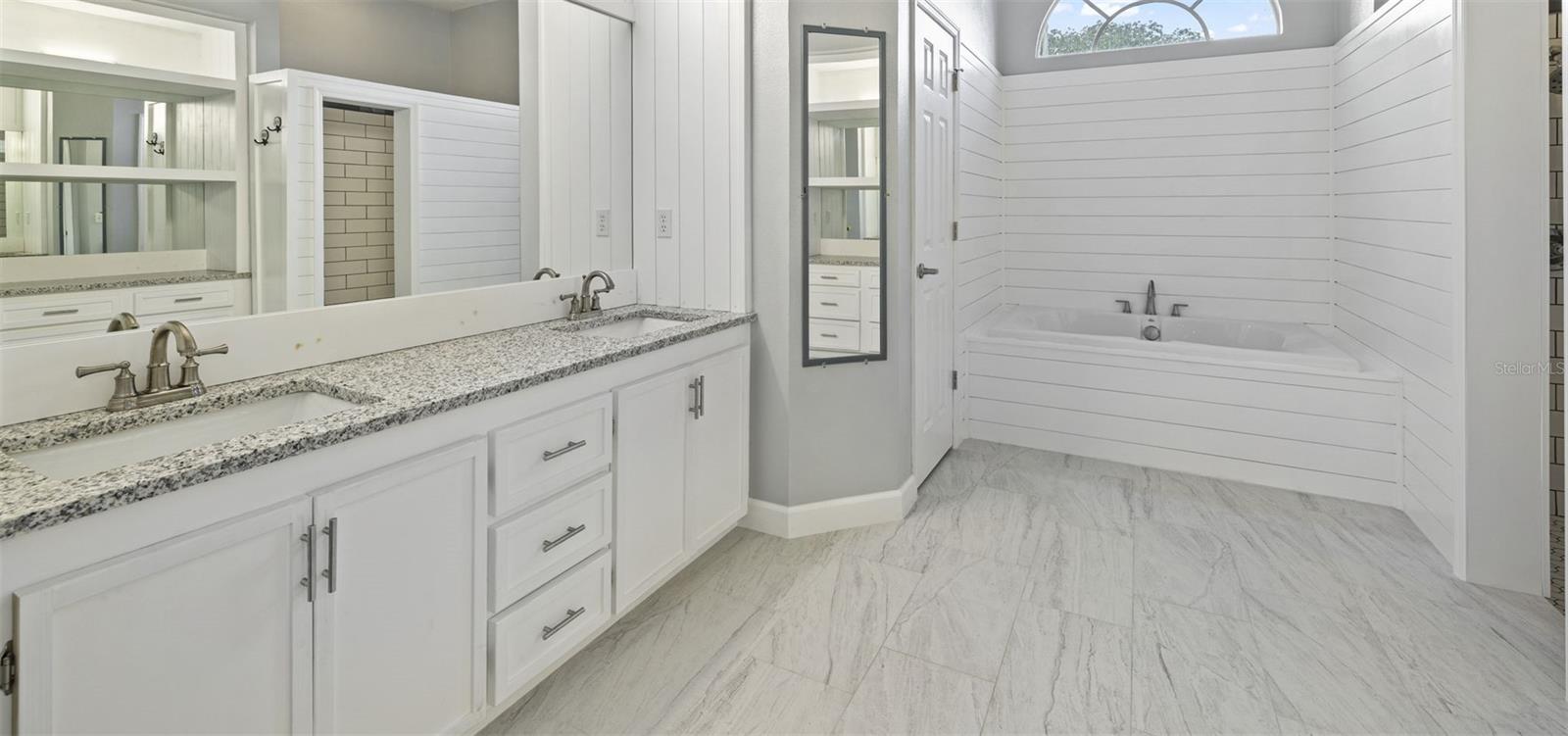 Image 23 of 44 For 28707 Raleigh Place