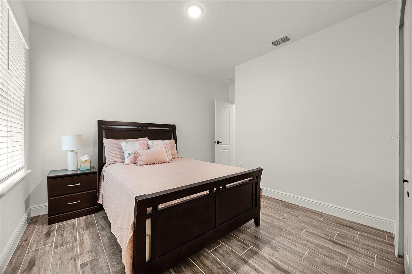 Image 30 of 73 For 1111 Oak Bluff Drive