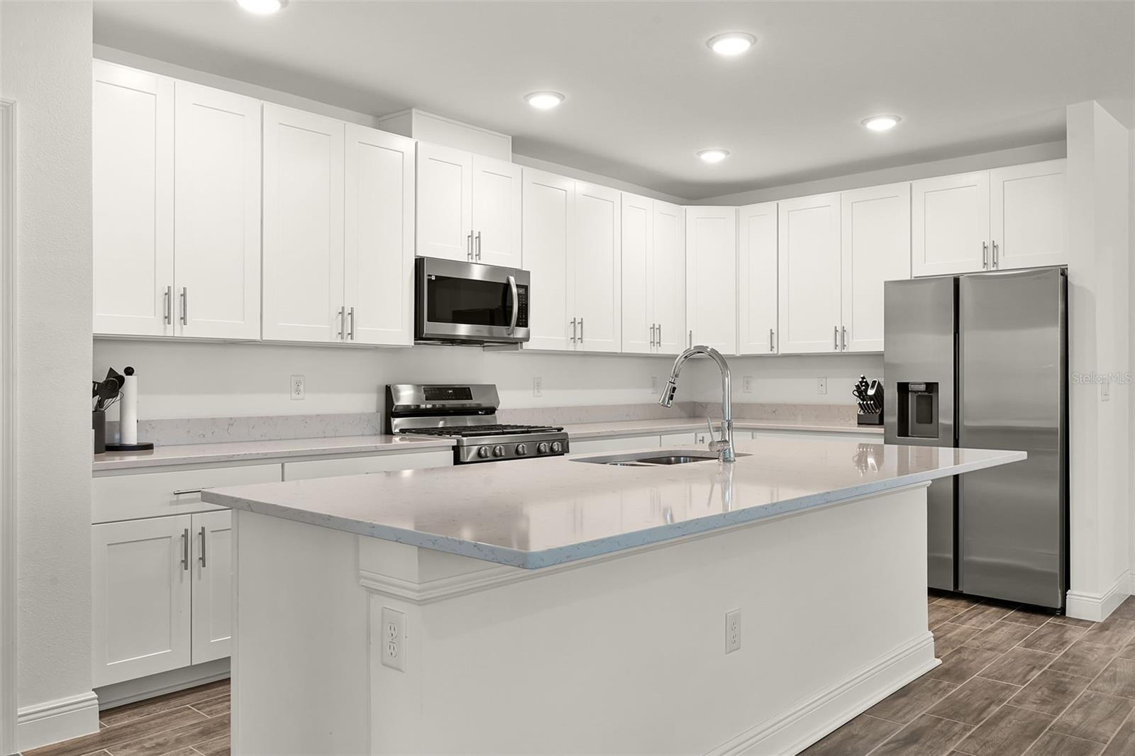 Image 5 of 73 For 1111 Oak Bluff Drive