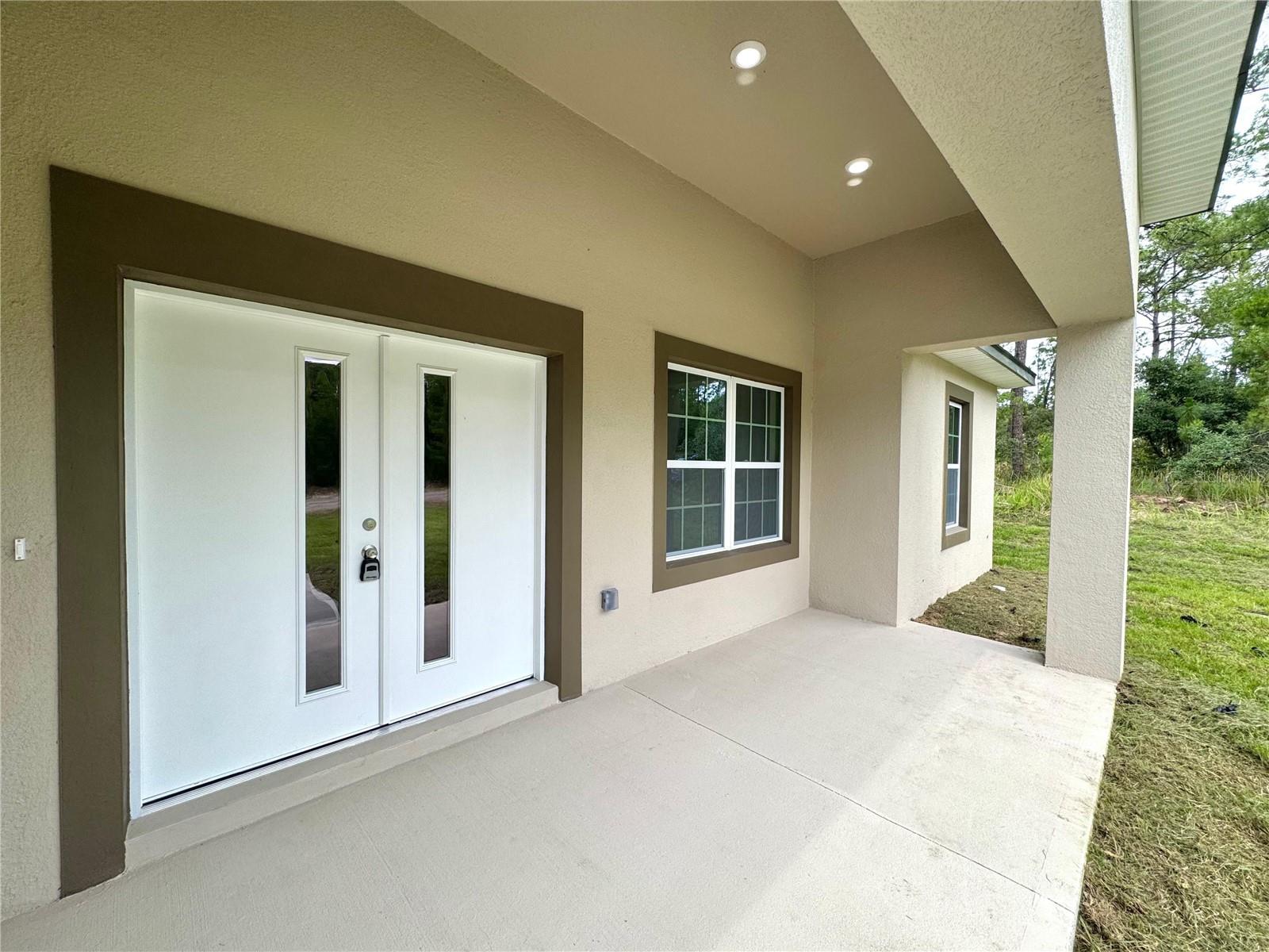Listing photo id 3 for 7222 Lime Drive