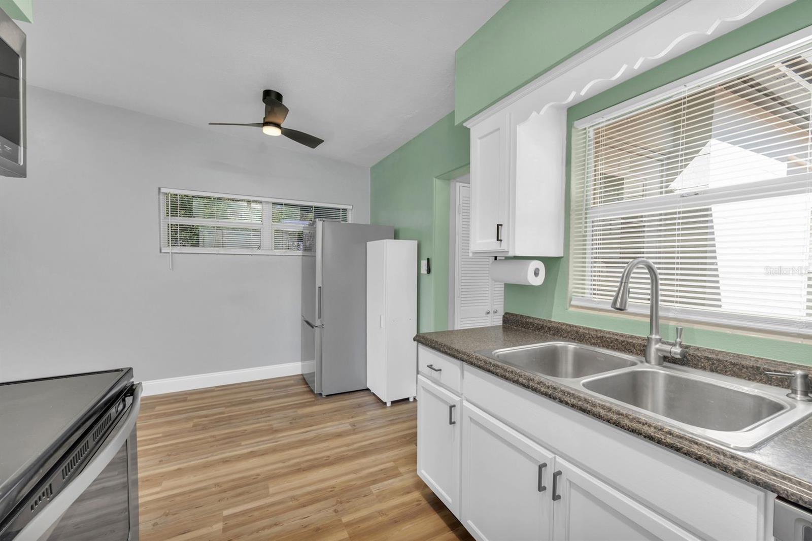 Image 15 of 19 For 2903 Michigan Street A