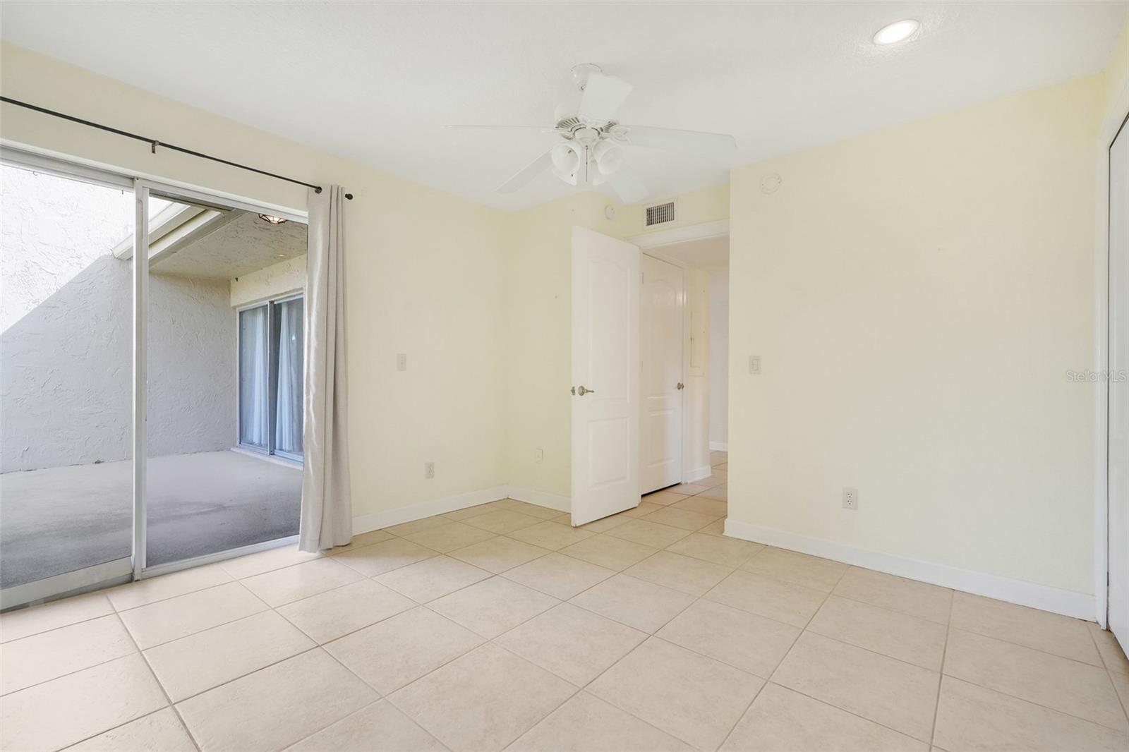 Image 15 of 33 For 208 Sonora Drive  208