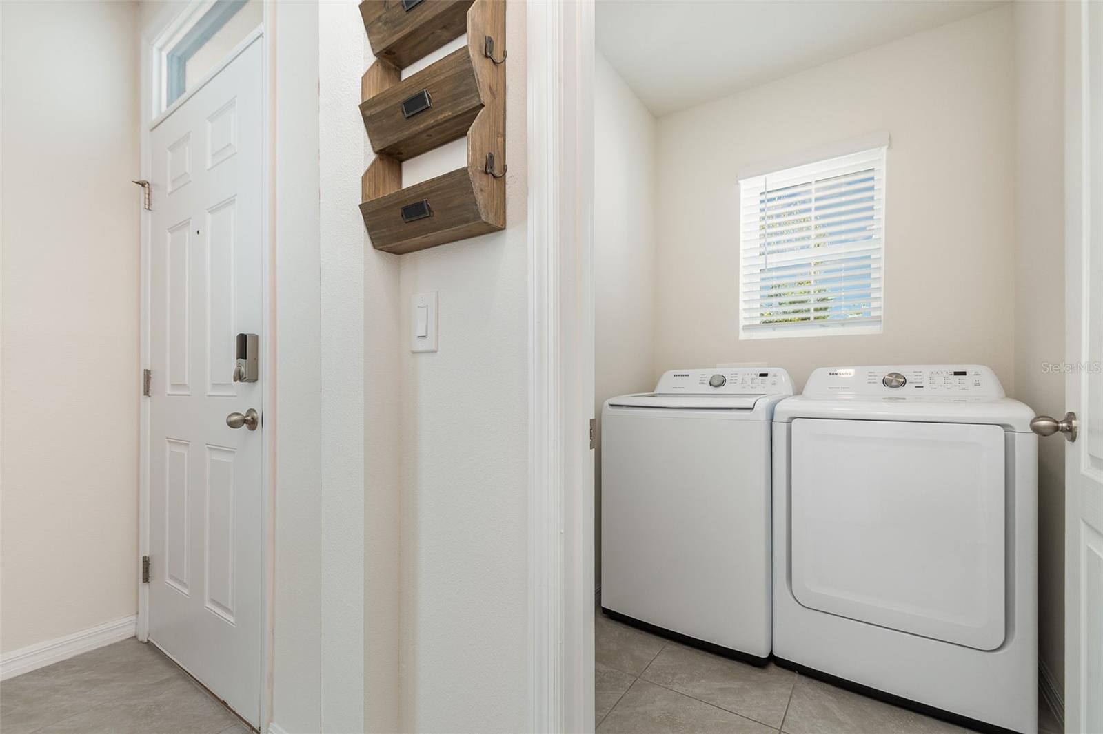 Image 19 of 25 For 3110 Areca Avenue