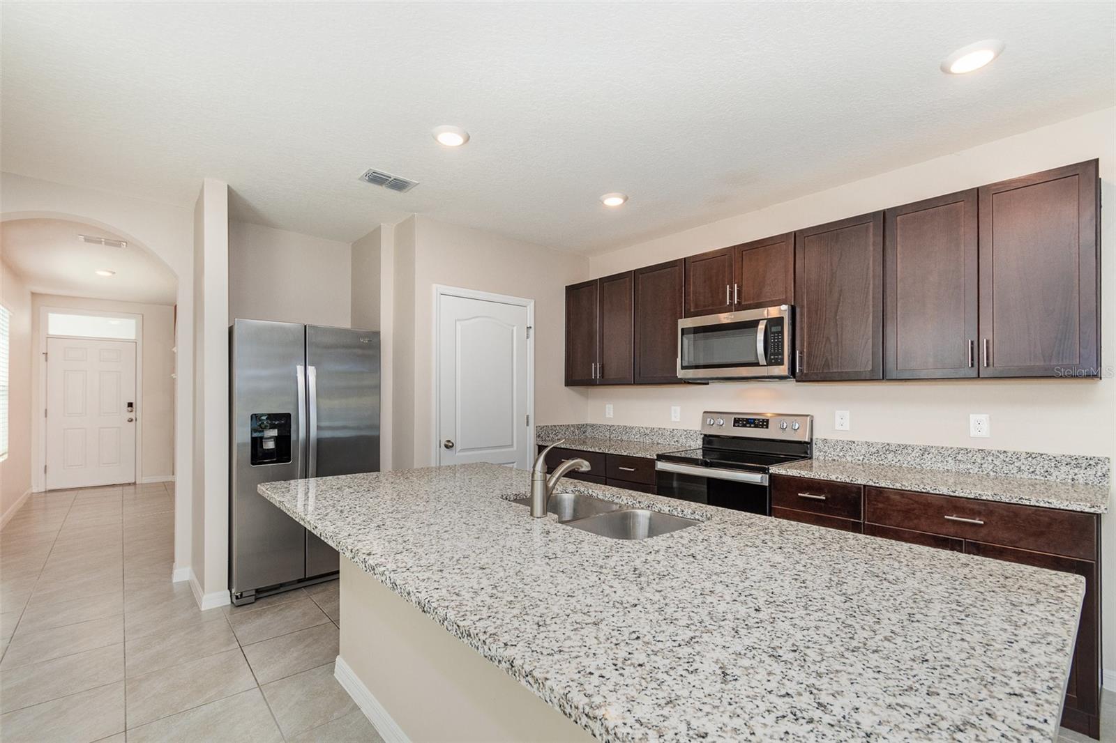 Image 7 of 25 For 3110 Areca Avenue