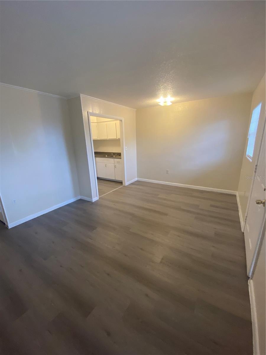 Image 3 of 12 For 619 Peachtree Street 7