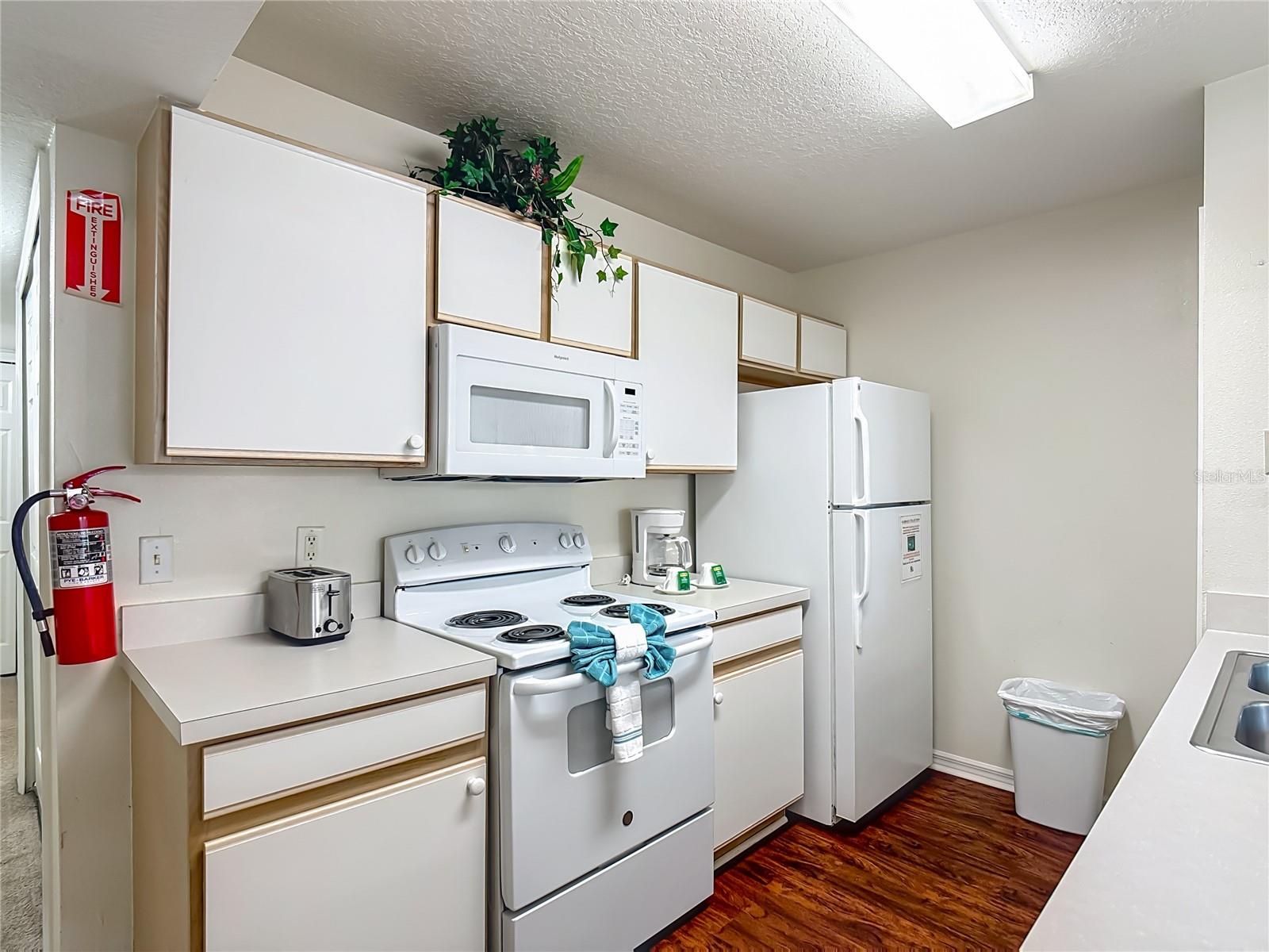 Image 12 of 51 For 8722 Rockingham Terrace B