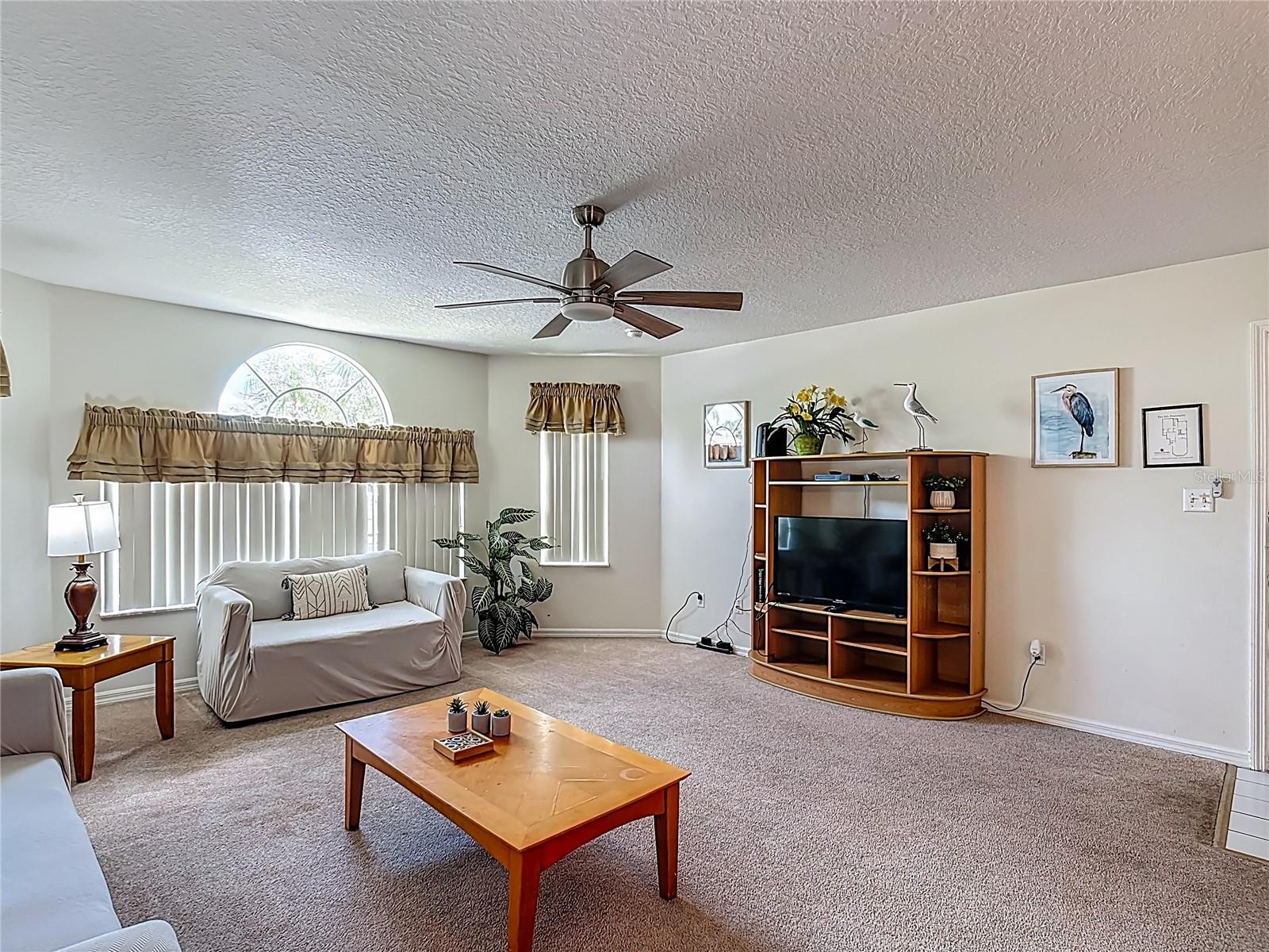 Image 16 of 51 For 8722 Rockingham Terrace B