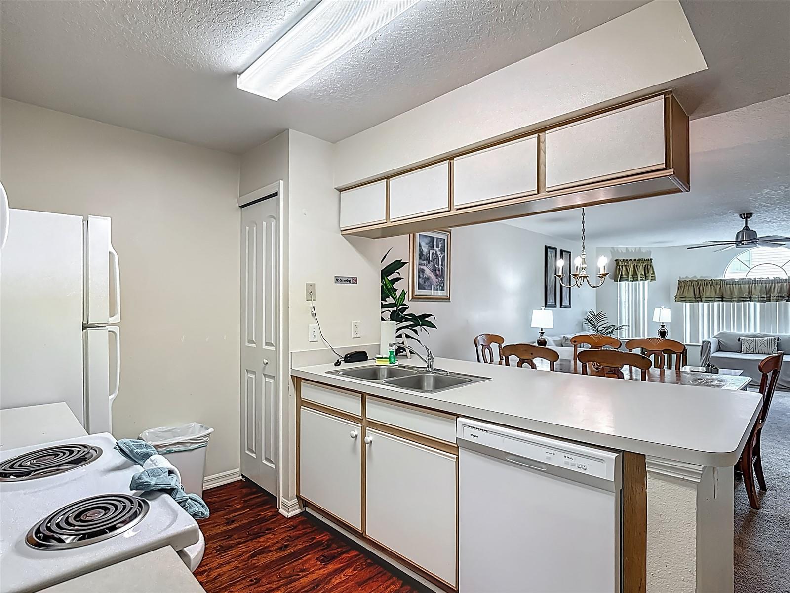 Image 18 of 51 For 8722 Rockingham Terrace B