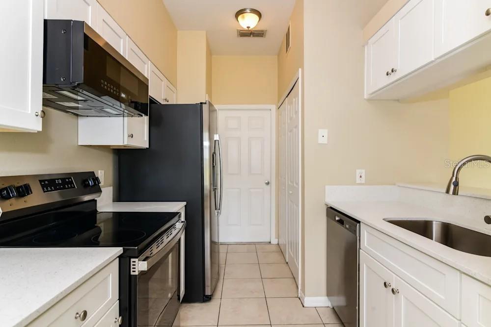 Image 3 of 6 For 855 Berwick Drive