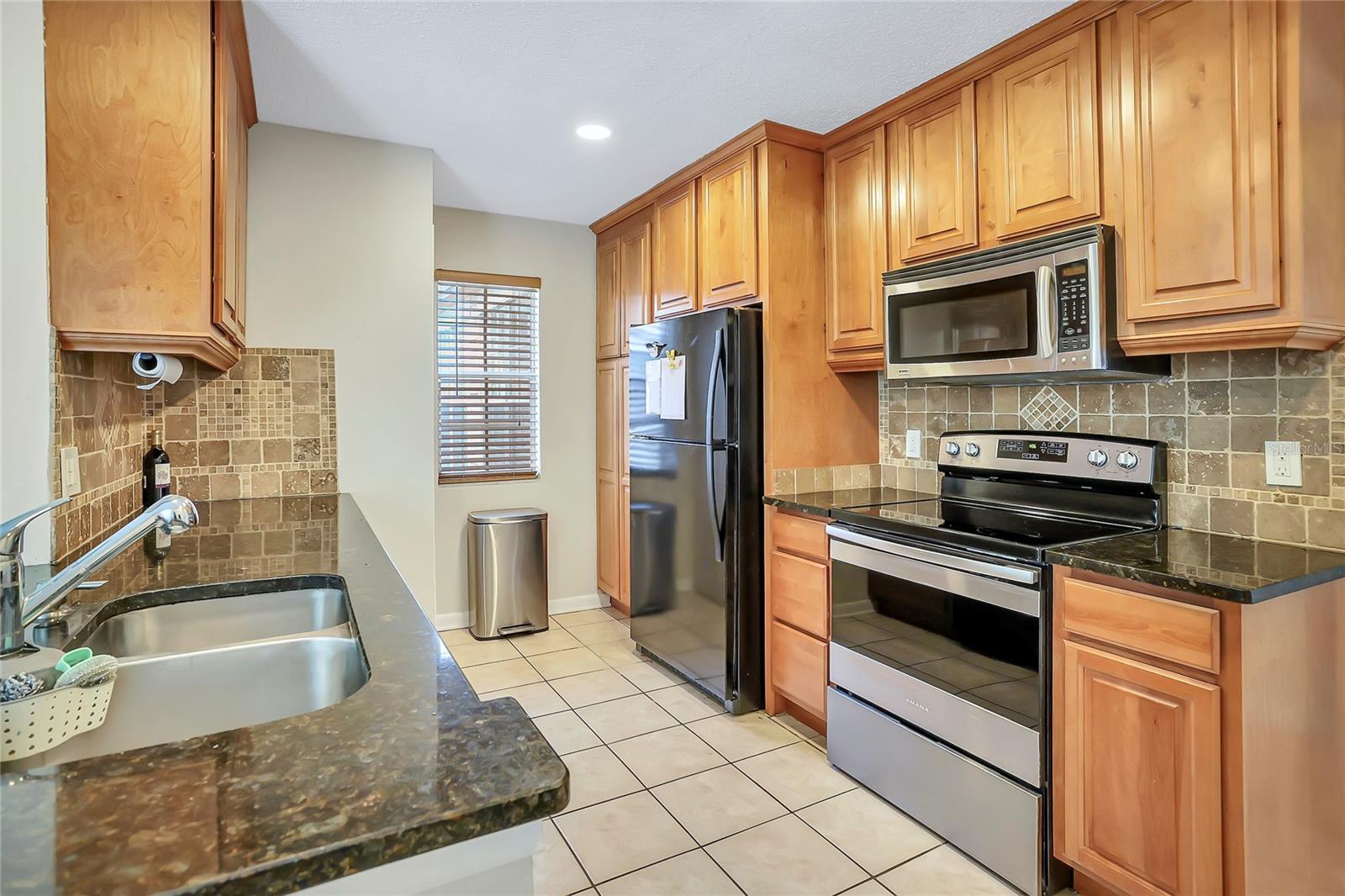 Image 9 of 39 For 698 Roaring Drive 382