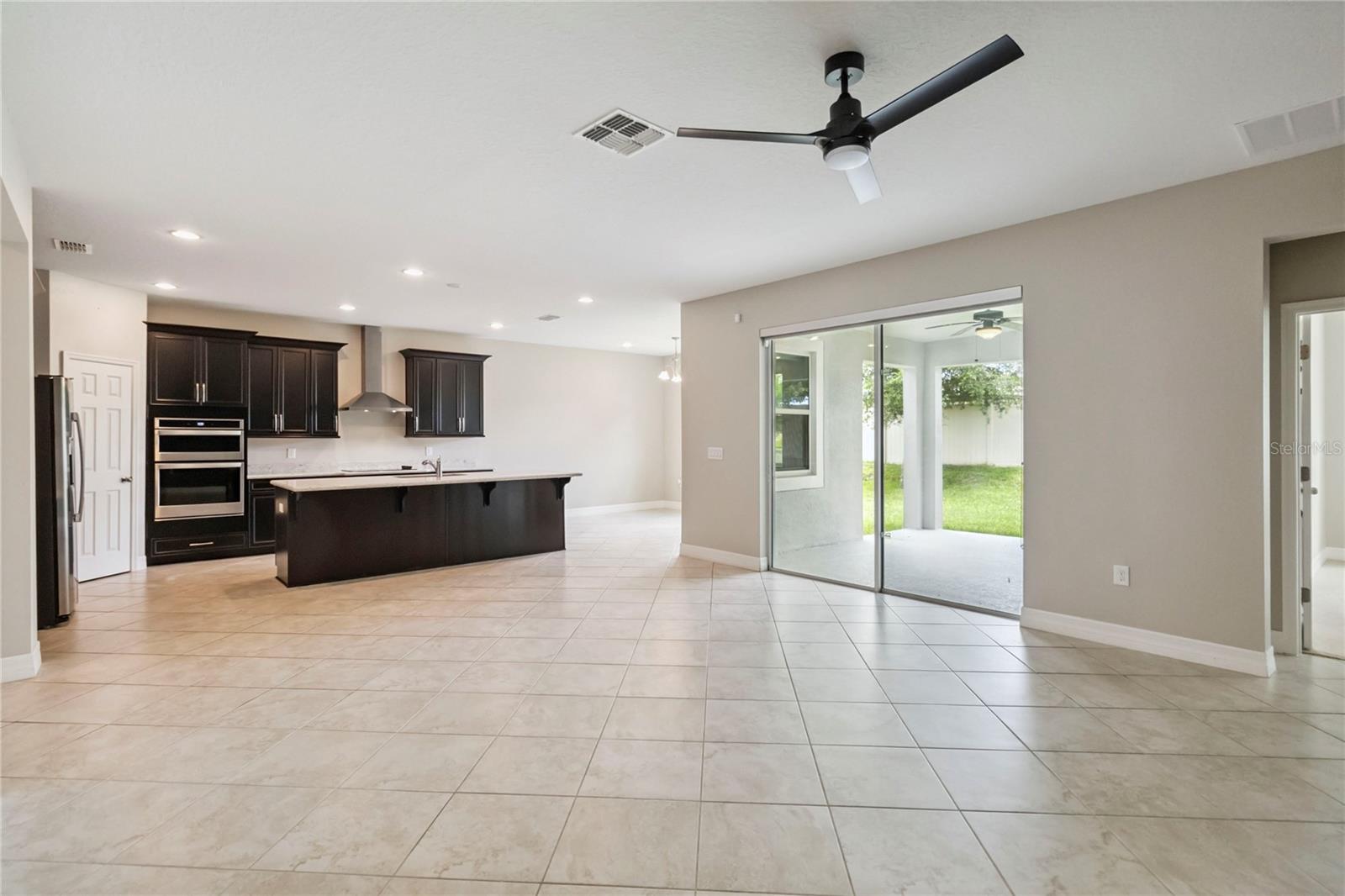 Image 11 of 32 For 2066 Cresswell Street