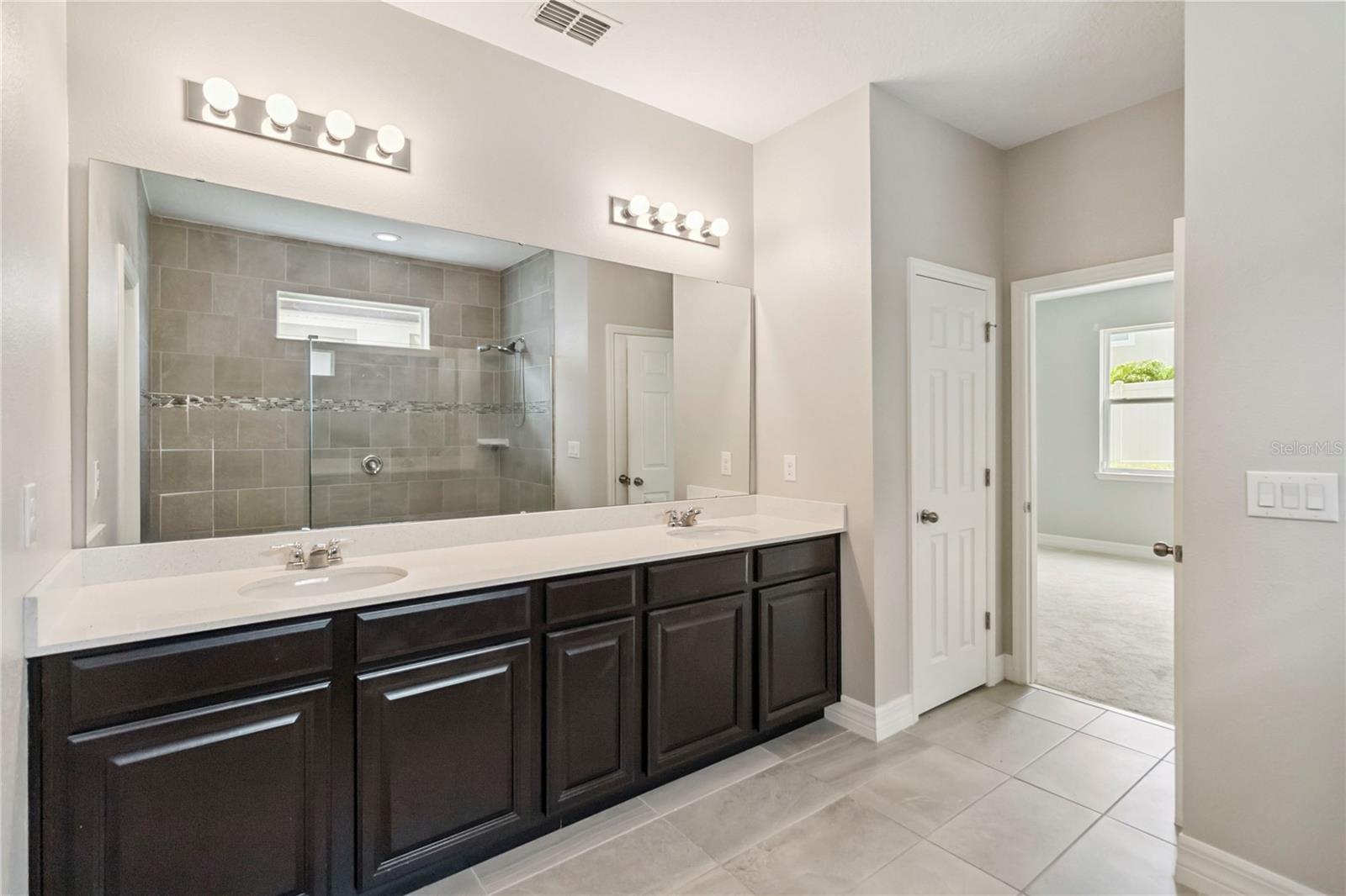 Image 15 of 32 For 2066 Cresswell Street