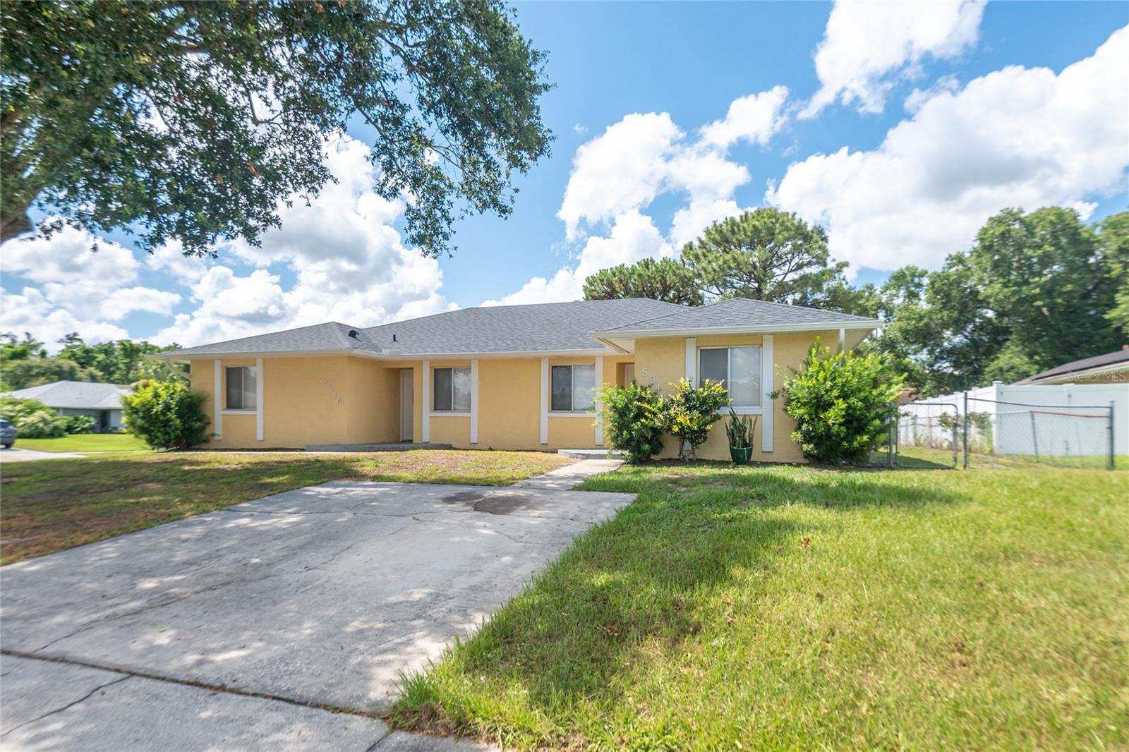 Image 4 of 23 For 5846 Willow Leaf Court
