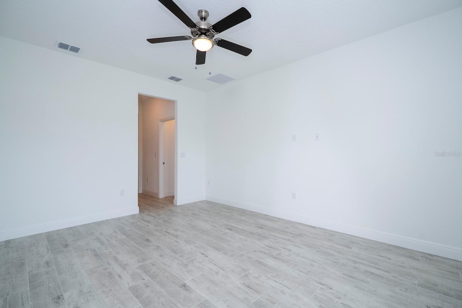 Image 30 of 76 For 5381 128th Street Road