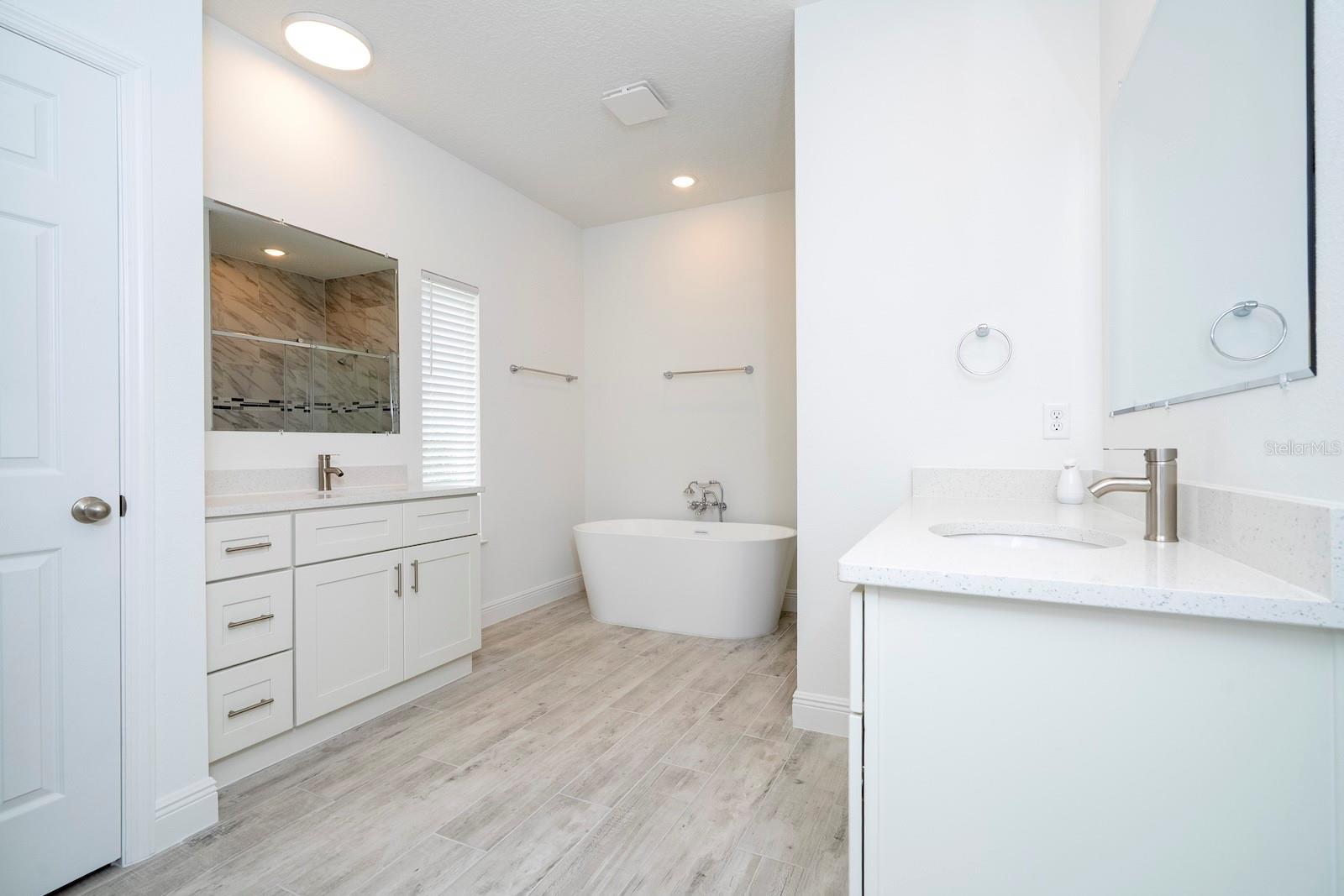 Image 33 of 76 For 5381 128th Street Road