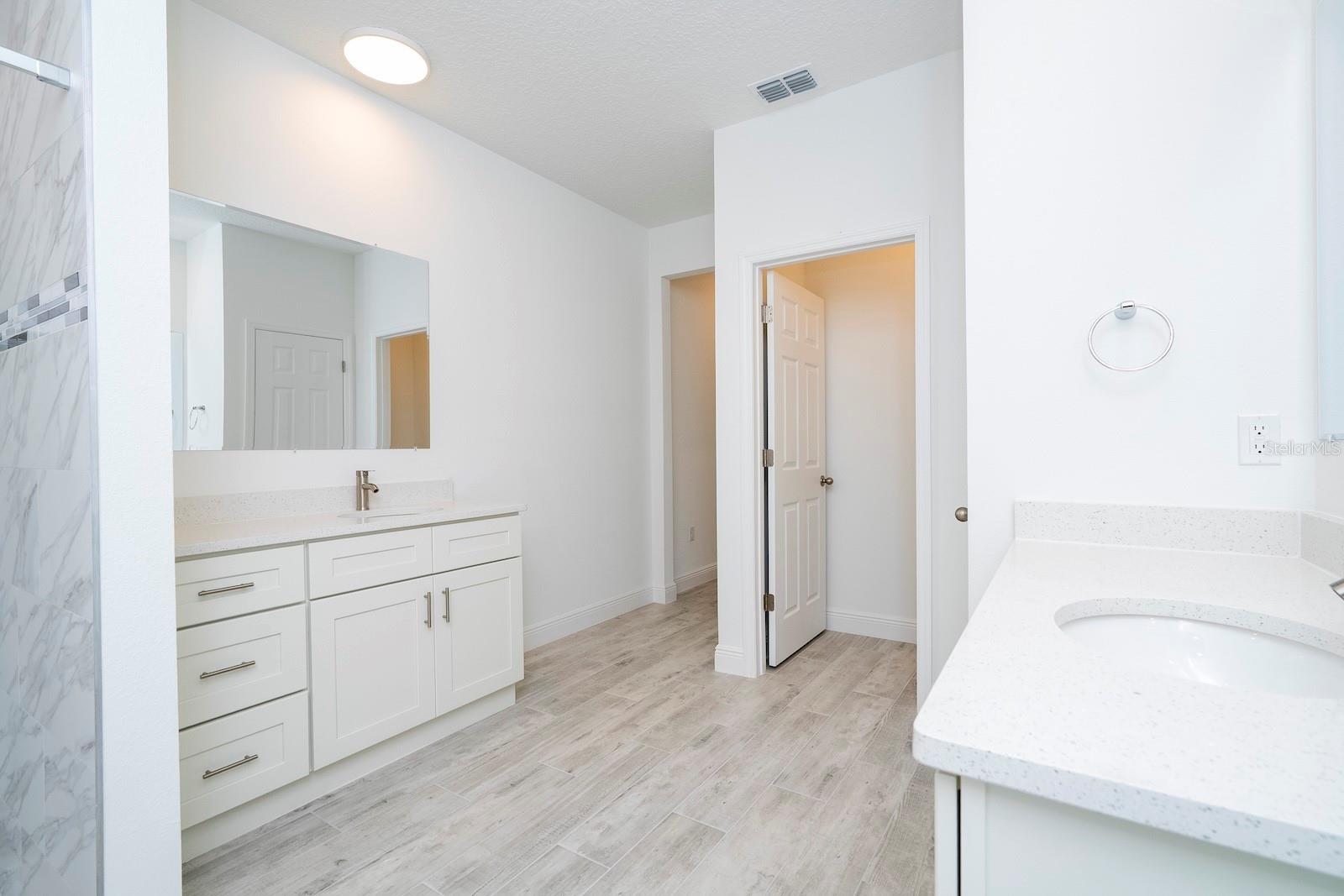 Image 39 of 76 For 5381 128th Street Road