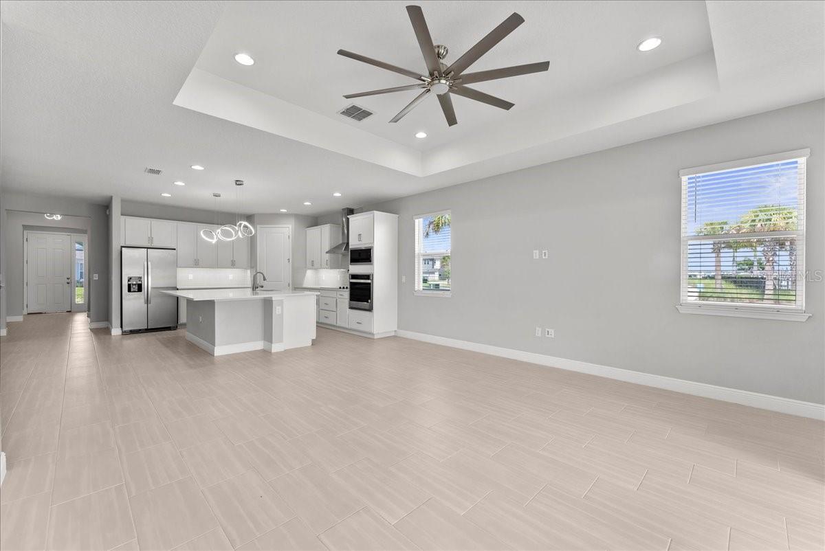 Image 11 of 48 For 19105 Planetree Street