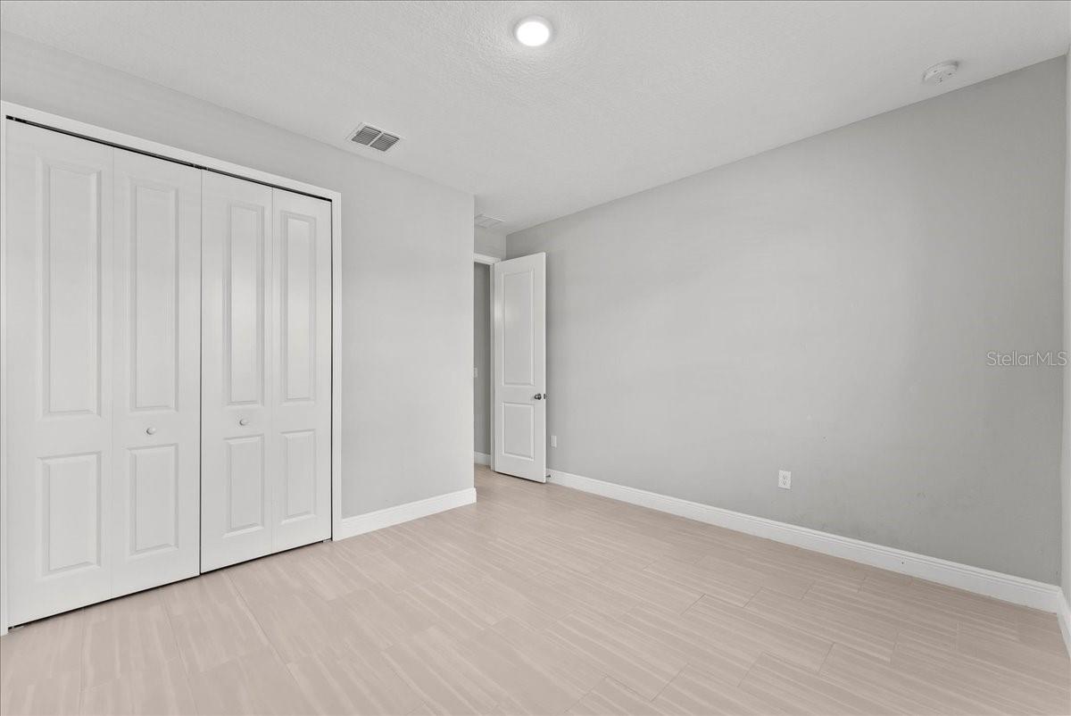 Image 31 of 48 For 19105 Planetree Street