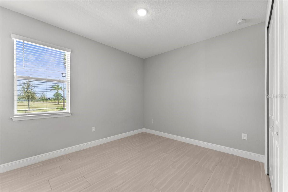 Image 33 of 48 For 19105 Planetree Street