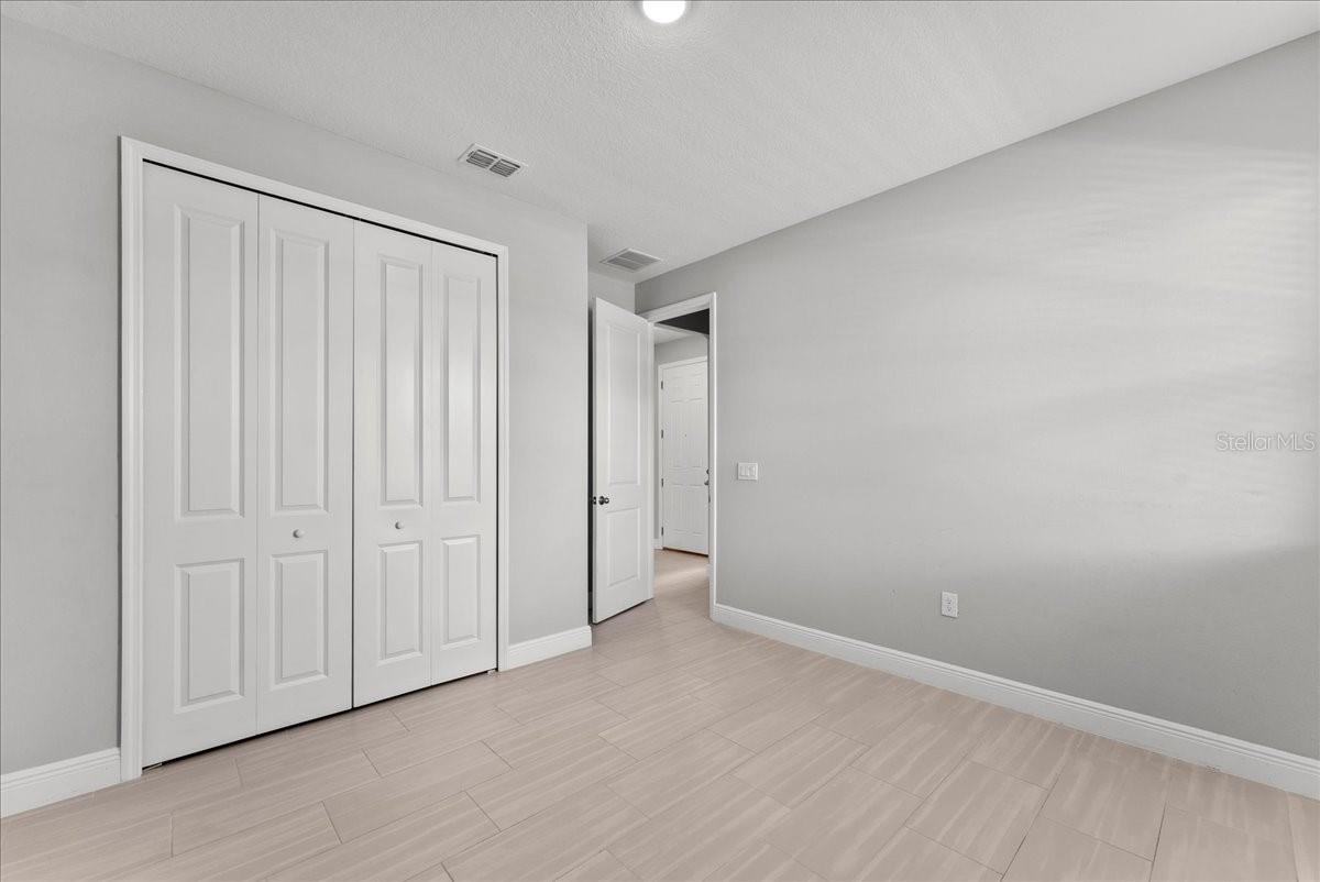 Image 34 of 48 For 19105 Planetree Street