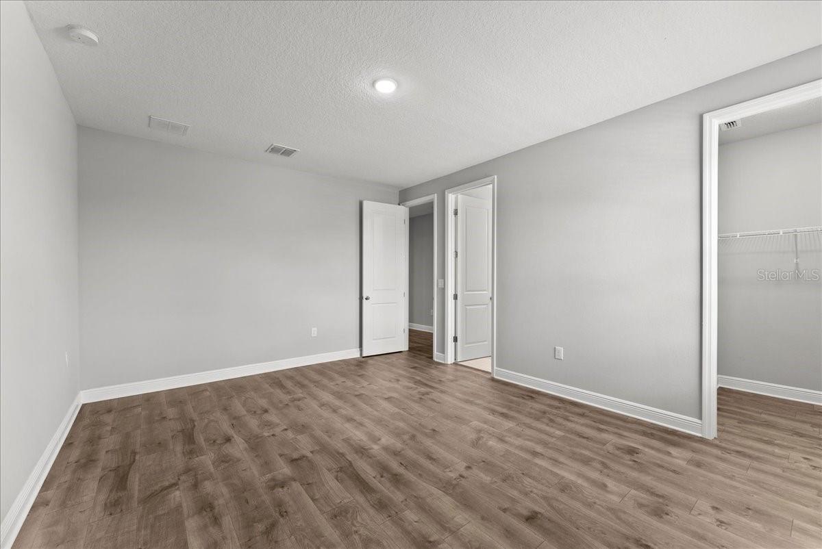 Image 39 of 48 For 19105 Planetree Street